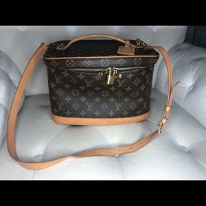 ♥️SOLD♥️Louis Vuitton Nice Train Case